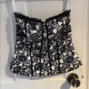 White House Black Market black & white ribbed top